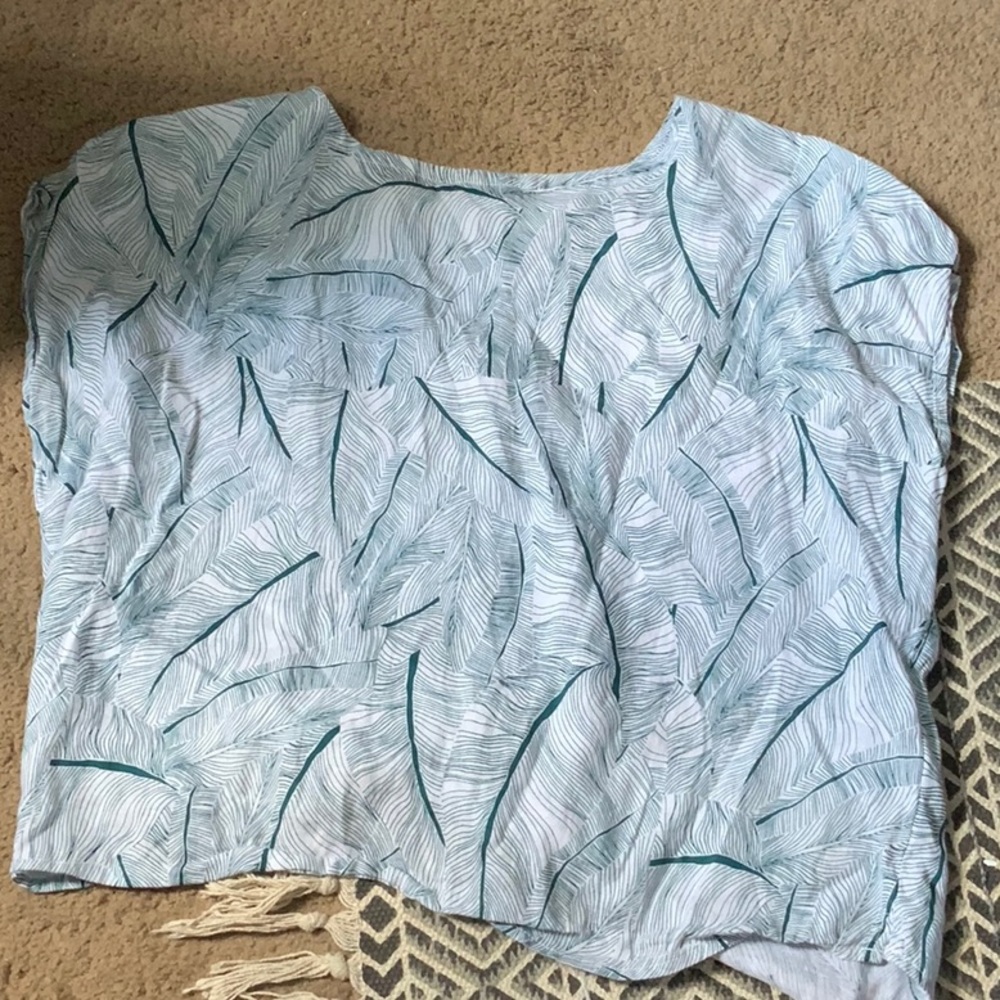 Beachy top